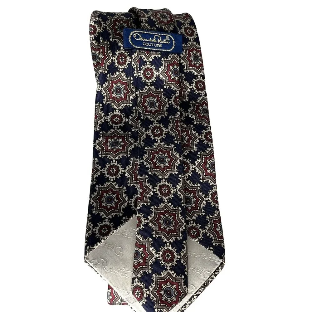 Oscar De La Renta Couture 100% Silk Red Blue Brown & White Geometric Men's Tie - Picture 4 of 10